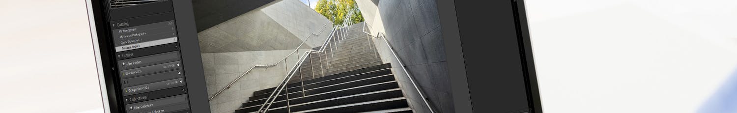 Tietokone, jossa on Lightroom käynnissä.